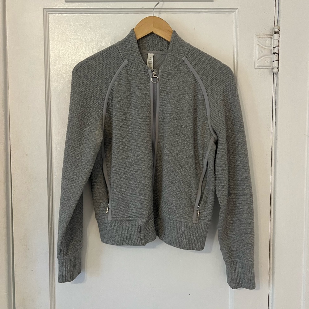 On Repeat Bomber. - image 3